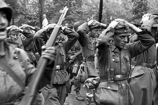 Gestapák na útěku před Rudou armádou: Místo amerického zajetí spravedlivý trest - Médium.cz